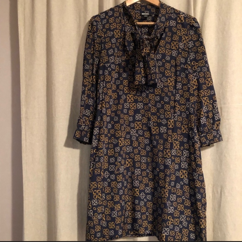 DKNY 92%silk dress